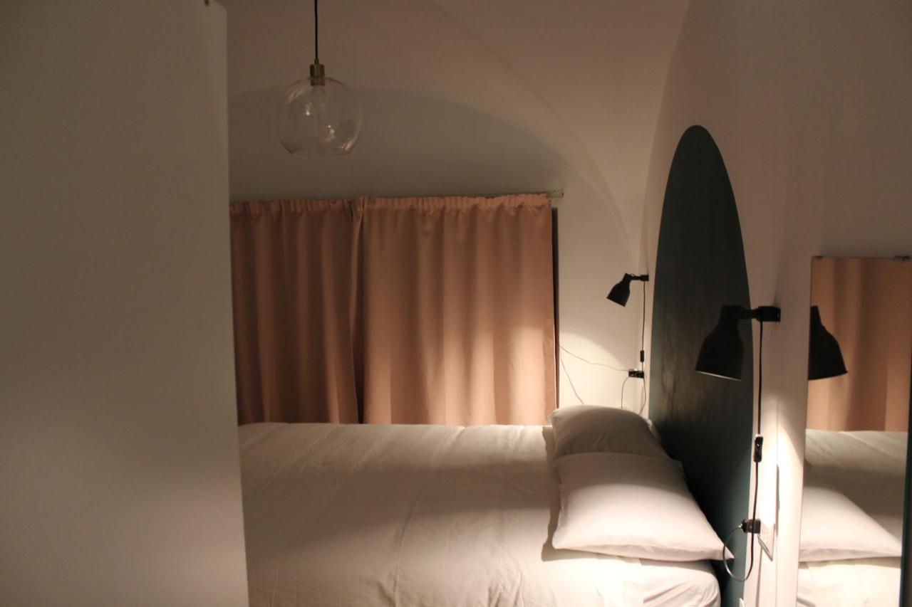 L' Altobasso Apt - Atypical Neapolitan House Bagian luar foto